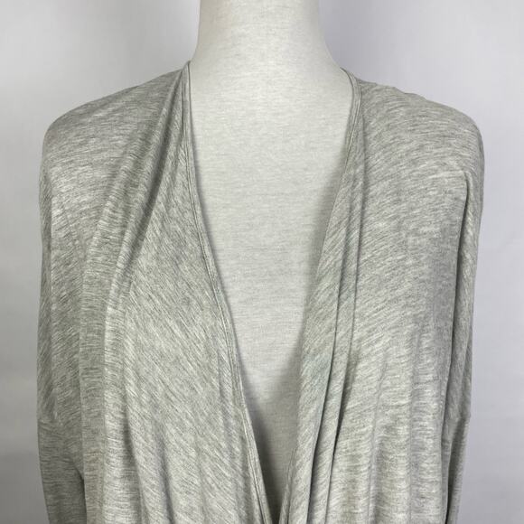 Cabi #3245 | Taylor Twist Heather Gray Long Sleeve Draped Front Knit Top - Picture 5 of 11
